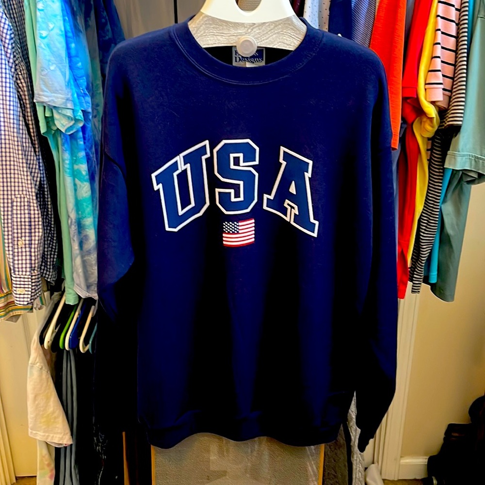 ENDLESS DESIGNS VINTAGE USA SWEATER